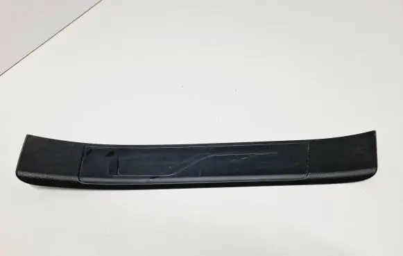 Skoda Octavia Mk3 (5E) Side skirt rear trim 