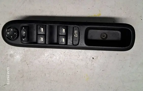 Peugeot 3008 I Electric window control switch 96650620ZD