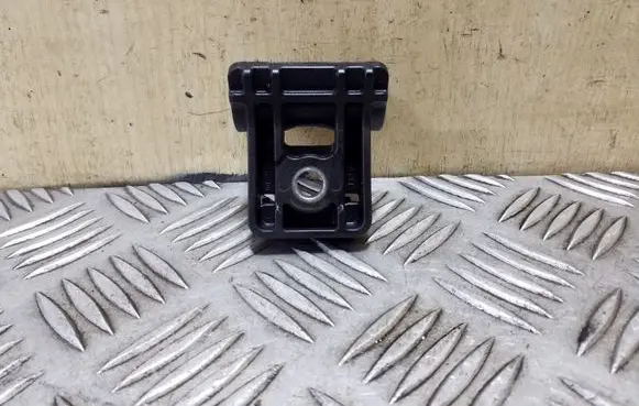 Chevrolet Orlando Radiator mount bracket 13250318