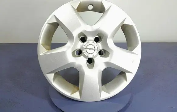 Opel Astra H R17 wheel hub/cap/trim 13198634