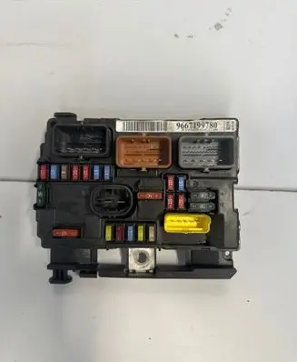 Peugeot 308 BSM Control unit 9667199780