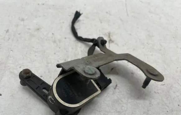 Mercedes-Benz GLC X253 C253 Headlight/headlamp level sensor A0009053704