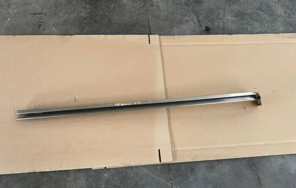 Iveco Daily 3rd gen Sliding door bottom rail 