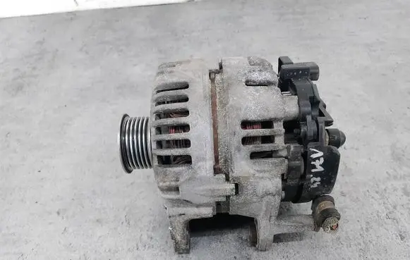 Skoda Octavia Mk2 (1Z) Generator/alternator 03C903023D