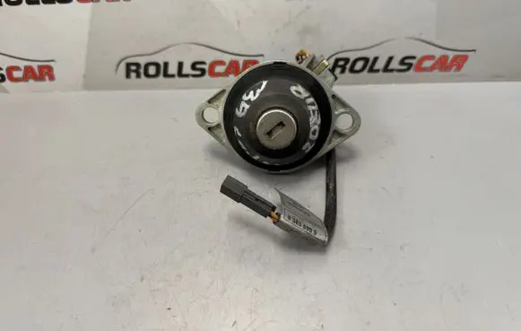 BMW 5 E39 Tailgate exterior lock 83636999