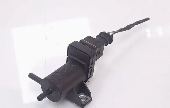 Renault Master III Vacuum valve 8200762162