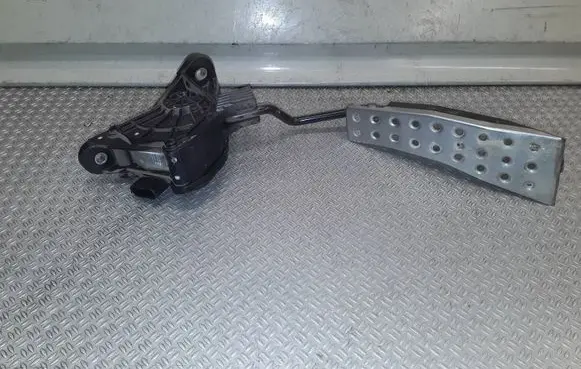 Honda Civic Accelerator throttle pedal JM08A