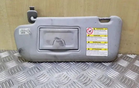Mazda 3 I Sun visor