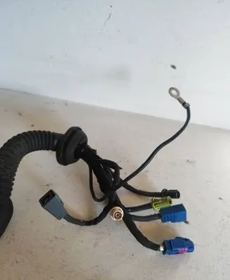 Tesla Model S Tailgate/trunk wiring harness 100442900l 100675400d
