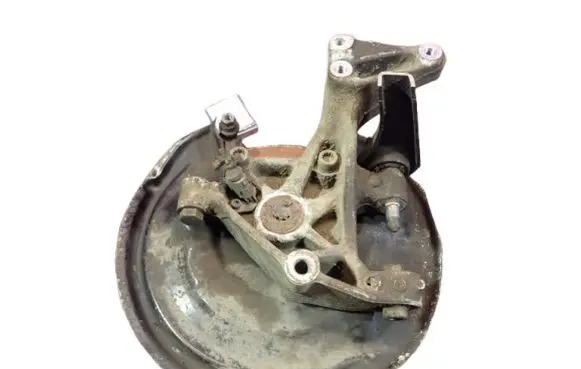 Rear wheel hub spindle/knuckle