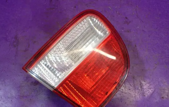 Seat Leon (1M) Rear/tail lights 1M6945091A