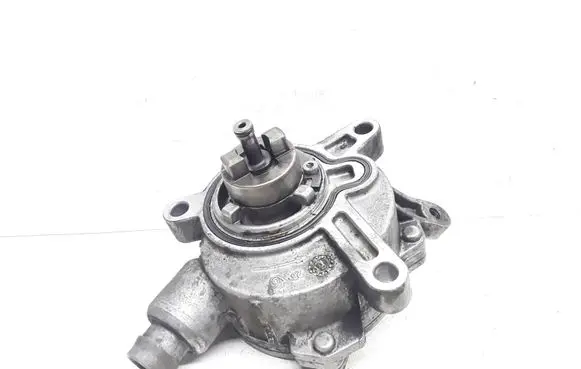Volvo XC90 Vacuum pump 30731825