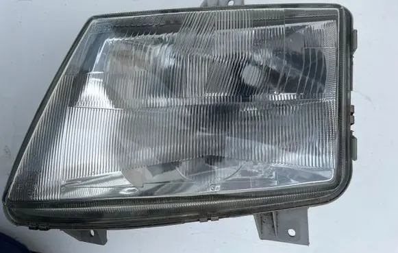 Mercedes-Benz Vito Viano W638 Headlight/headlamp A6388200061 67629575