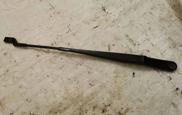 Volkswagen Sharan Front wiper blade arm 7N1955409