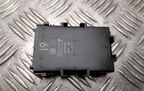 Lexus ES VII XZ10 Gateway control module 8911133090