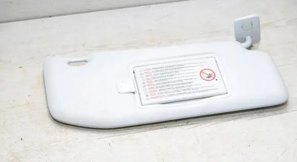 Peugeot 208 Sun visor