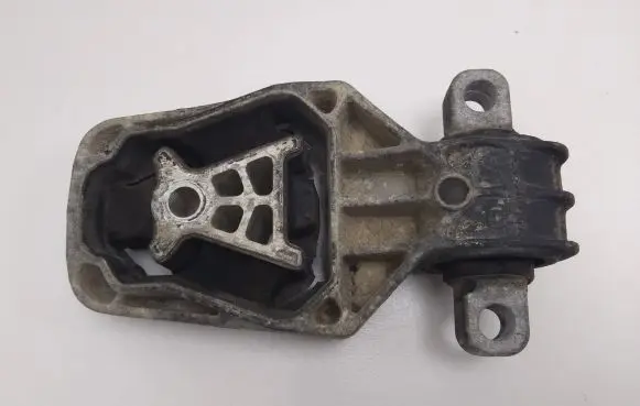 Engine mount bracket