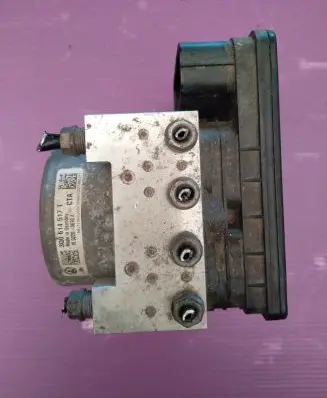 Skoda Octavia Mk3 (5E) ABS Pump 3Q0614517T