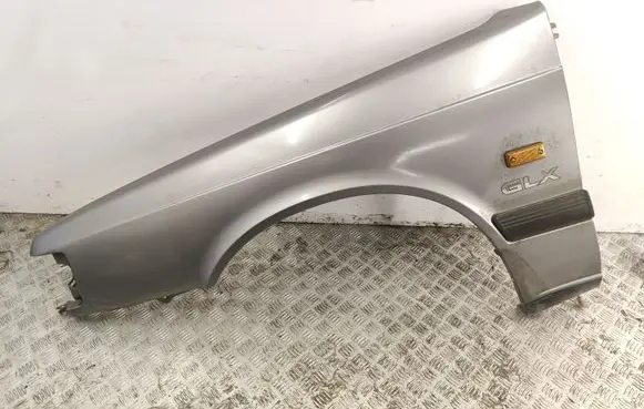 Mazda 929 Fender