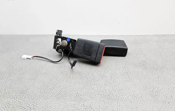 BMW X4 G02 Middle seatbelt buckle (rear) 291183M 301183F