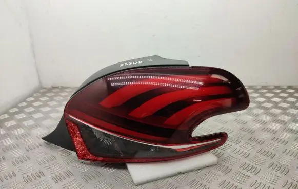 Peugeot 208 Rear/tail lights 9810430580