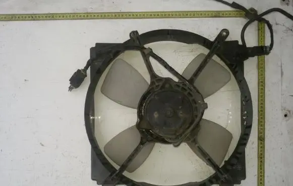 Mazda 626 Radiator cooling fan shroud 0227509863