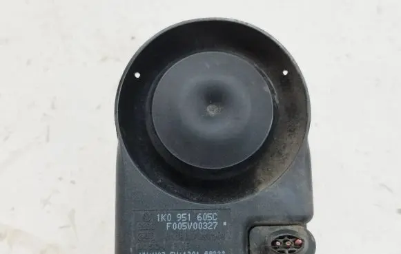 Volkswagen PASSAT B6 Alarm system siren 1K0951605C