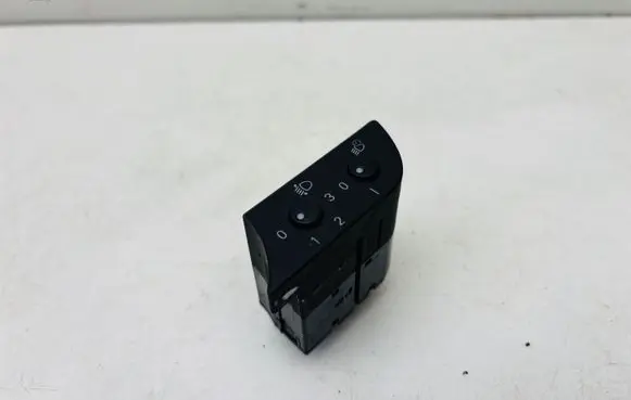 Audi A4 S4 B7 8E 8H Headlight level height control switch 8E1919094A