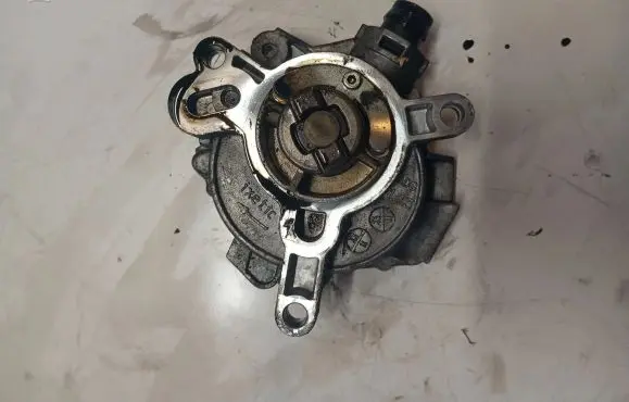 Volvo XC60 Vacuum pump 31316688 D87TA