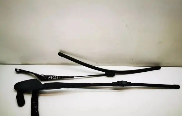 Mercedes-Benz C W204 Windshield/front glass wiper blade A2048200444 A2048200244