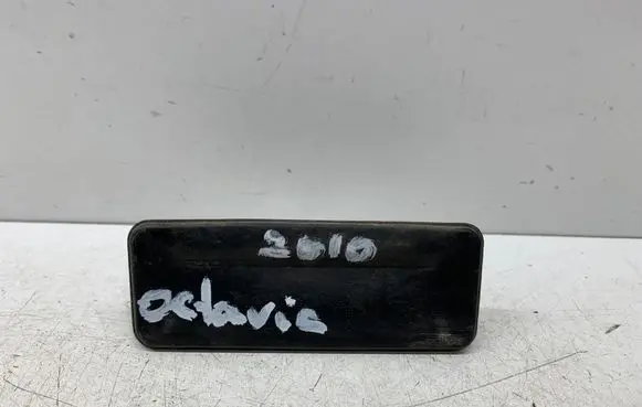 Skoda Octavia Mk2 (1Z) Tailgate/trunk/boot exterior handle 1Z0827574C