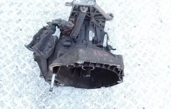 Manual 5 speed gearbox