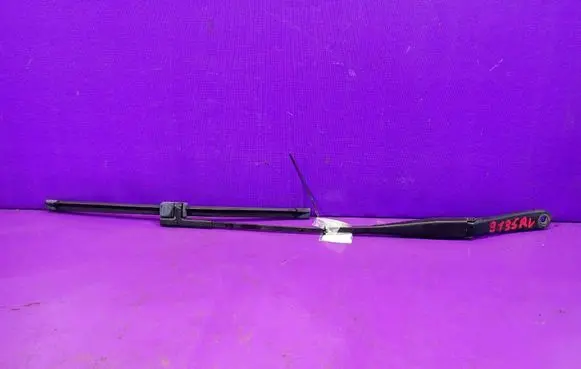 Opel Astra H Front wiper blade arm