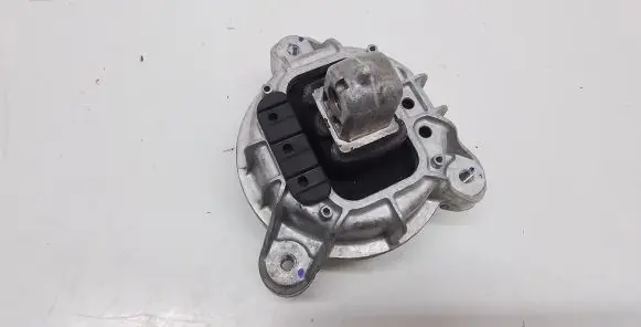 BMW 5 F10 F11 Engine mount bracket 6859845
