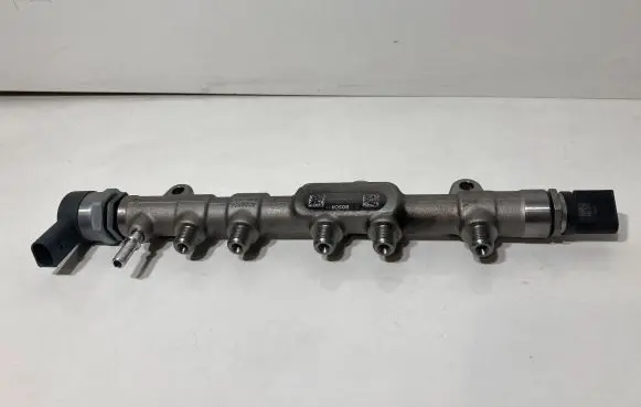BMW 5 F10 F11 Fuel main line pipe 0445214315 8514154 1200634