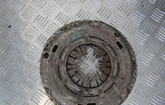 Volkswagen Polo III 6N 6N2 6NF Pressure plate 123037820 TYPM228