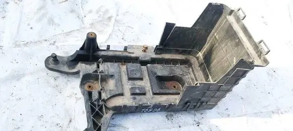 Skoda Octavia Mk2 (1Z) Battery box tray 1K0915333C