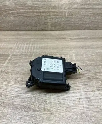 Opel Corsa C Air flap motor/actuator 6NN00829802 970504K