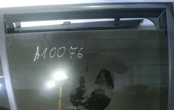 Citroen C4 Grand Picasso Rear door window glass as2