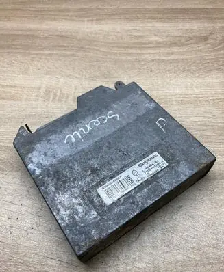 Renault Scenic I Engine control unit/module ECU 7700103290E S105654003F
