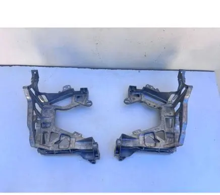 Mercedes-Benz C W205 Headlight/headlamp mounting bracket A2056225300 A2056221600