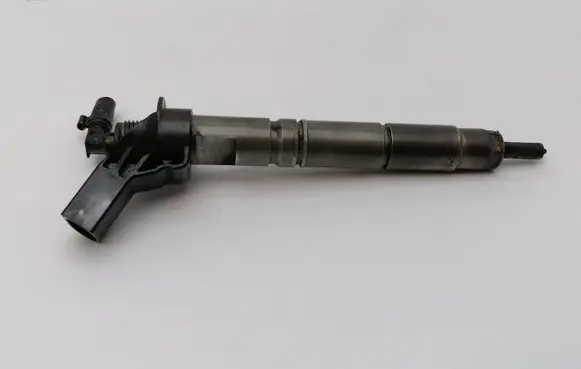 Mercedes-Benz E W211 Fuel injector A6420700587 0601022232 0445115027