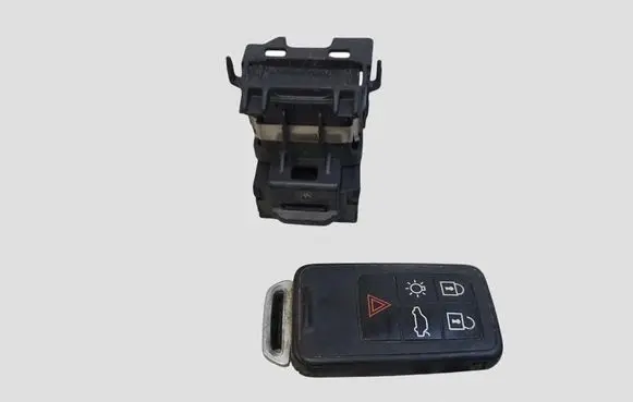 Volvo V40 Ignition lock AH4N15607AE 28227917
