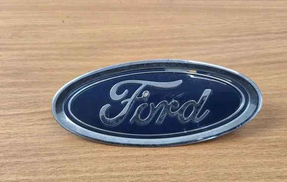 Ford Focus Manufacturer badge logo/emblem C1BB8B262AA