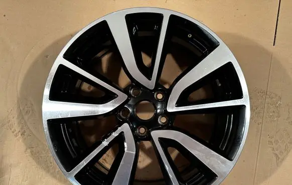 Nissan Qashqai R19 alloy rim 