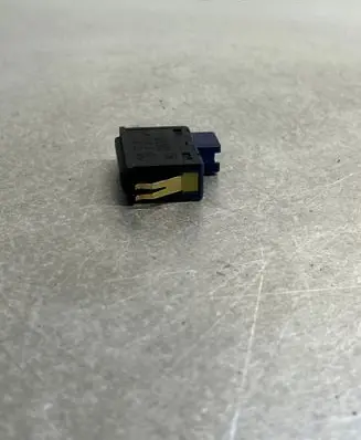 BMW 3 E46 Tailgate opening switch 03052500