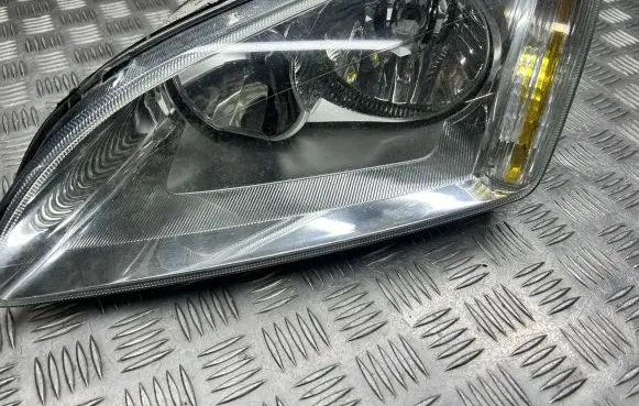 Ford Focus Headlight/headlamp 4M5113W030AC