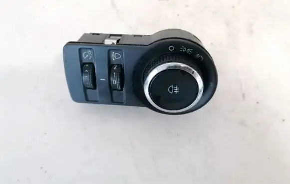 Chevrolet Orlando Light switch