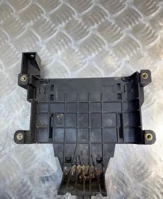 Volvo V60 Engine control unit holder 6G9N17108 30729835