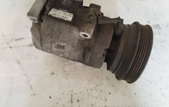 Toyota RAV 4 (XA20) Air conditioning (A/C) compressor (pump) 4472204302 10S15C